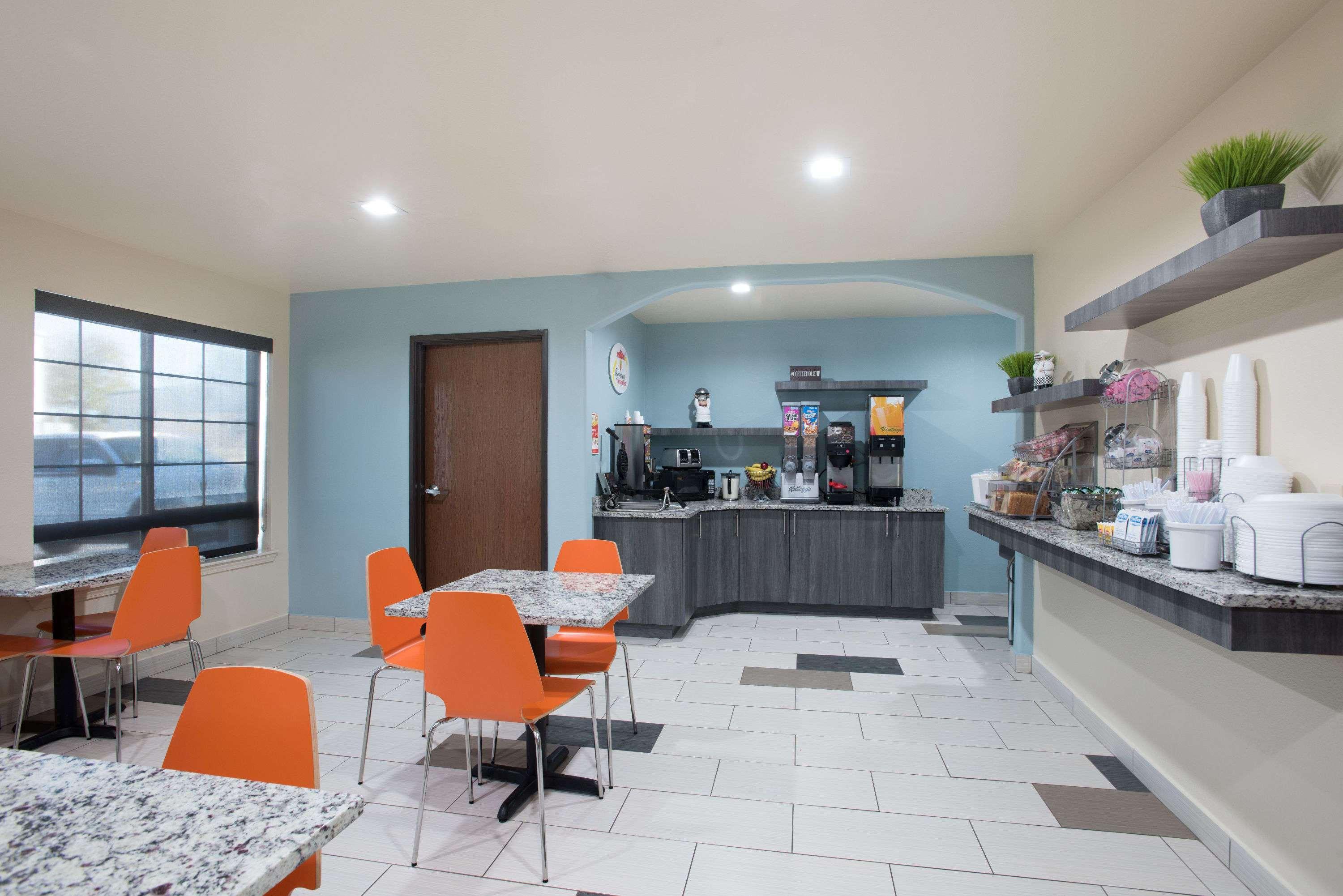 Super 8 By Wyndham Claremore Ok Bagian luar foto