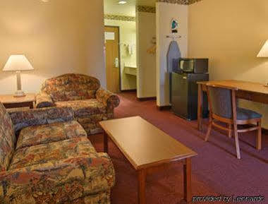 Super 8 By Wyndham Claremore Ok Bagian luar foto